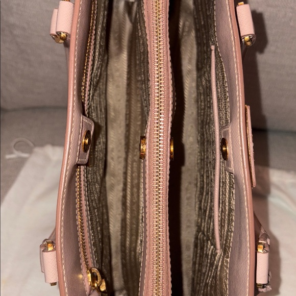 Prada Saffiano Lux Cammeo Leather Handbag Shoulder Bag - Picture 15 of 16